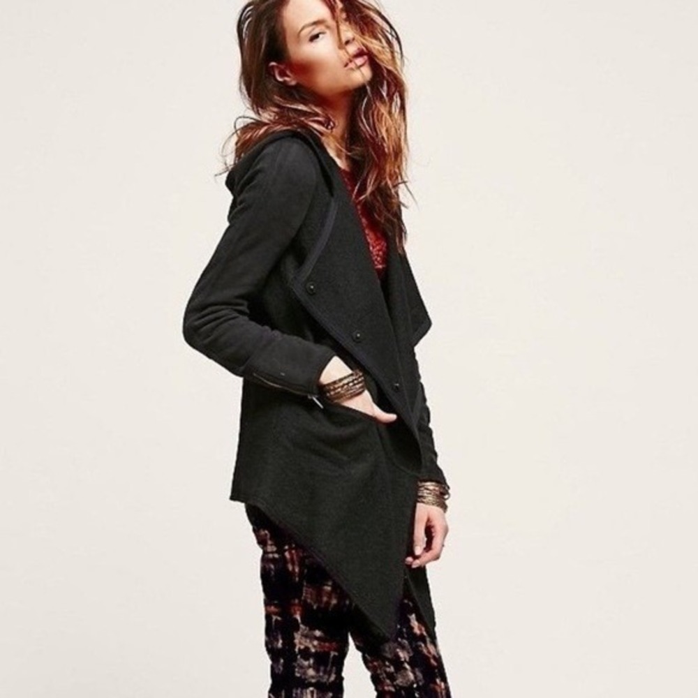 Free People Black Drippy Wool Blend Asymmetrical Snap Hoodie Jacket Size‎ Small